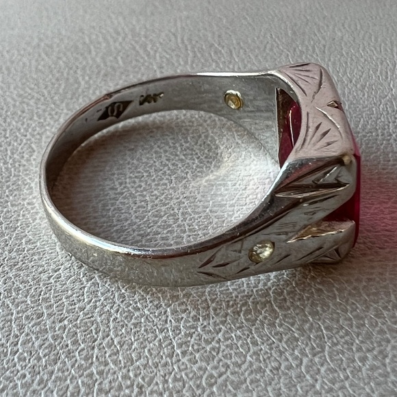 VINTAGE ART DECO 14K WHITE GOLD EMERALD CUT SYNTHETIC RUBY RING UNISEX MEN WOMAN - Picture 3 of 16